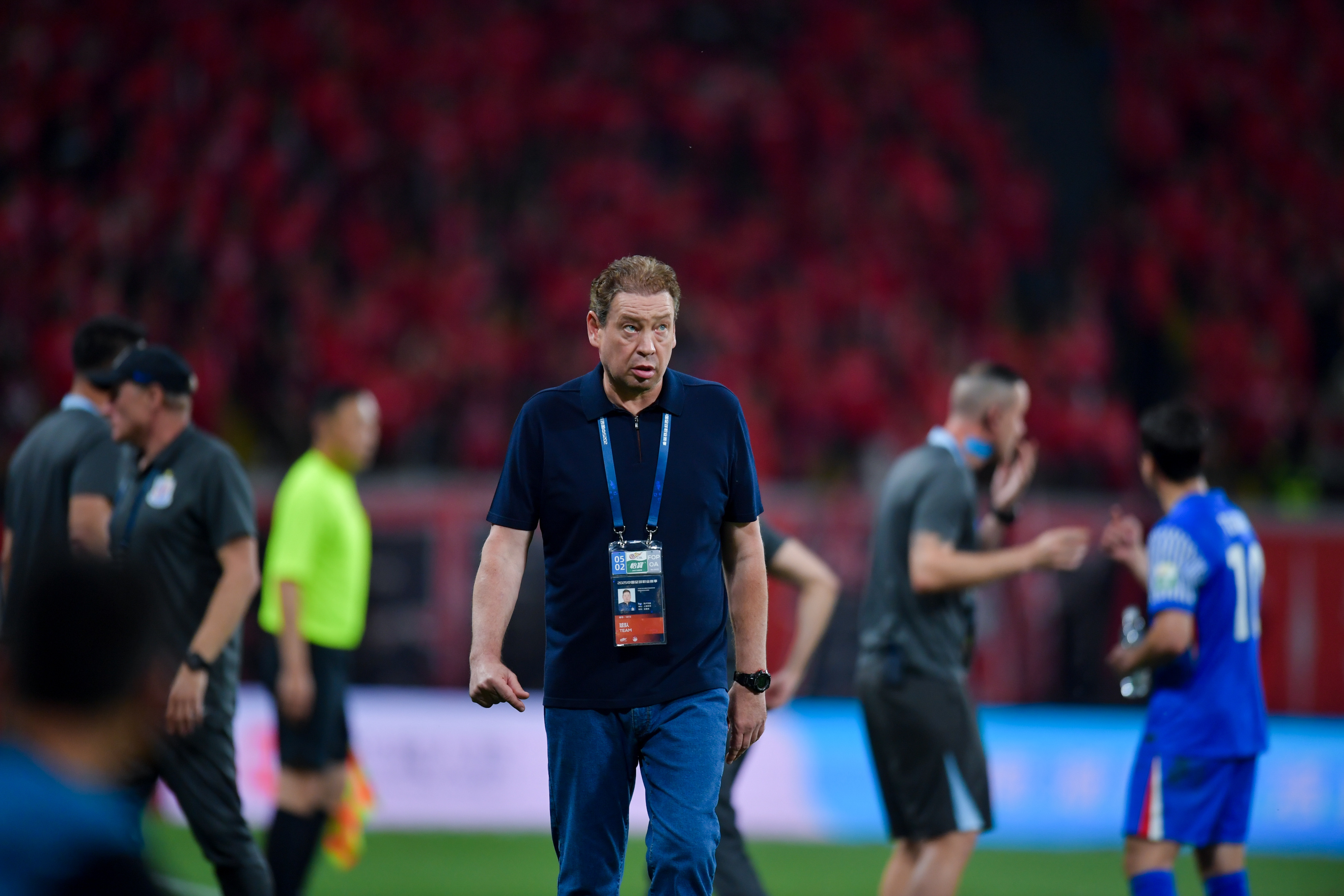 九游官方入口 -阿贾克斯发布备战花絮；国际比赛日临场应变；德甲任务艰巨；年轻球员得到机会的简单介绍