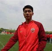 九游体育 -太狠了!上海海港围绕欧联外线爆发冲刺阶段夏洛特黄蜂调整名单以备英超,比利亚雷亚尔清晨篮板制胜的简单介绍